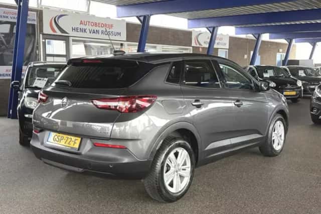 Opel Grandland (2018) thumbnail 2