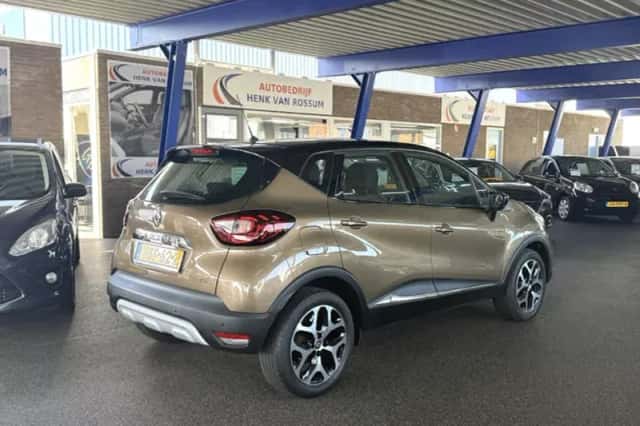 Renault Captur (2017) thumbnail 2
