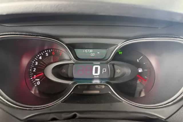 Renault Captur (2017) thumbnail 6