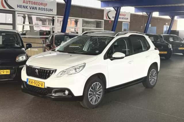Peugeot 2008 (2016) thumbnail 3