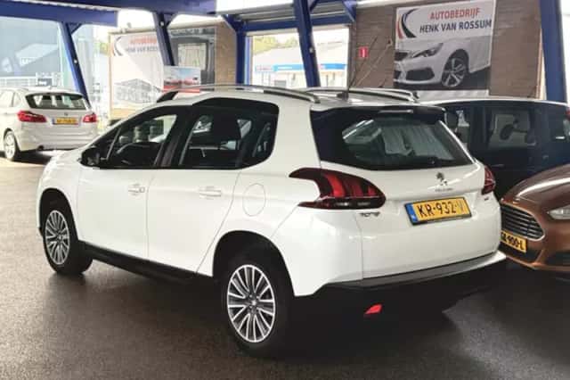 Peugeot 2008 (2016) thumbnail 4