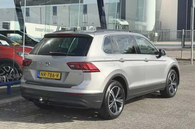 Volkswagen Tiguan (2017) thumbnail 3