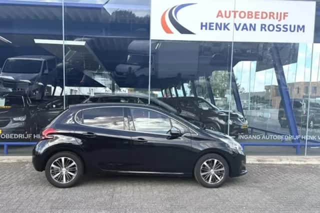 Peugeot 208 (2017) thumbnail 2