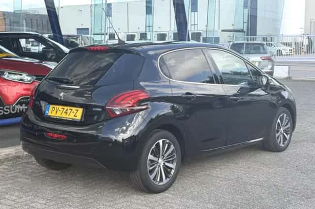Peugeot 208 (2017) thumbnail 3