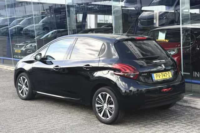 Peugeot 208 (2017) thumbnail 6