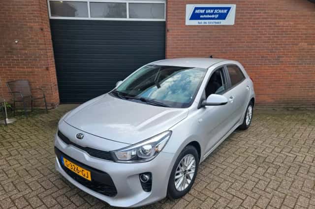 Kia Rio (2019) thumbnail 1
