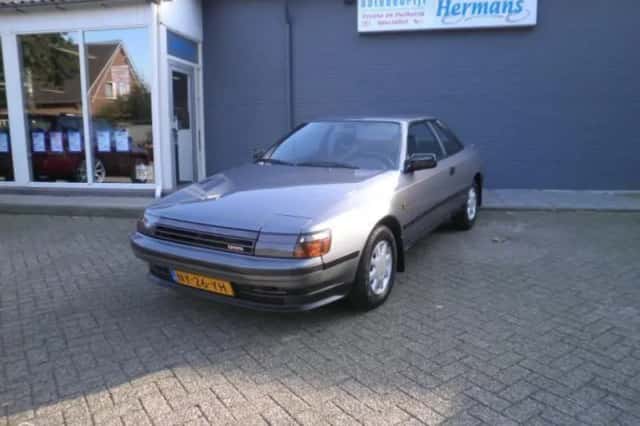 Toyota Celica (1986) thumbnail 3