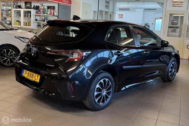 Toyota Corolla (2022) thumbnail 6