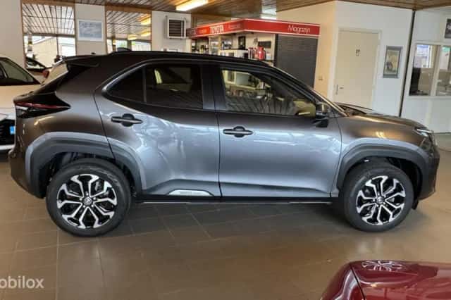 Toyota Yaris Cross (2023) thumbnail 6