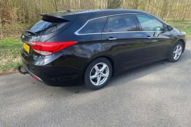 Hyundai i40 (2012) thumbnail 2