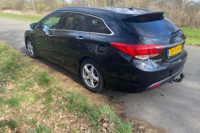Hyundai i40 (2012) thumbnail 4