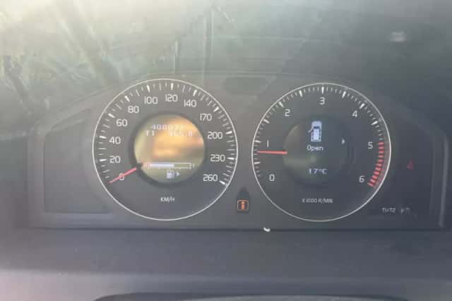 Volvo V70 (2010) thumbnail 5
