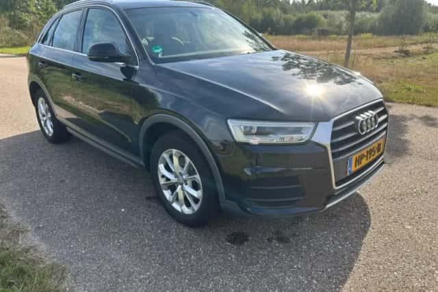 Audi Q3 (2015) thumbnail 2