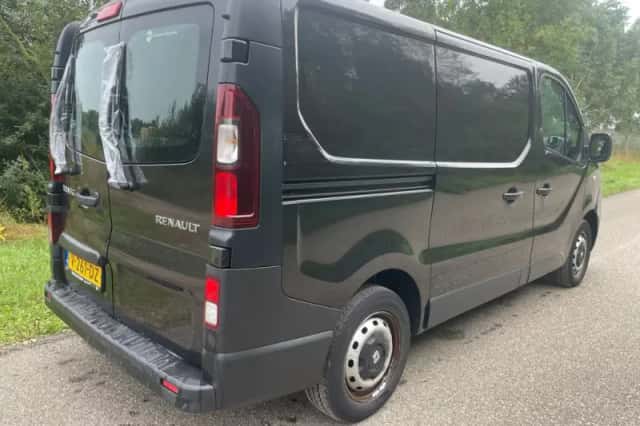 Renault Trafic (2017) thumbnail 4