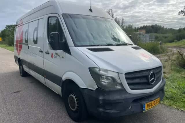 Mercedes-Benz Sprinter (2016) thumbnail 2