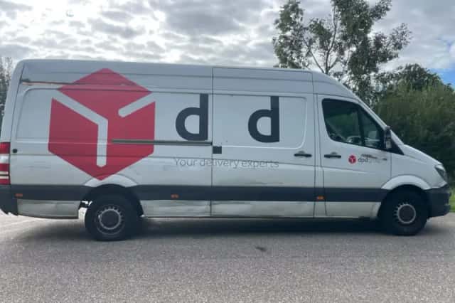 Mercedes-Benz Sprinter (2016) thumbnail 4