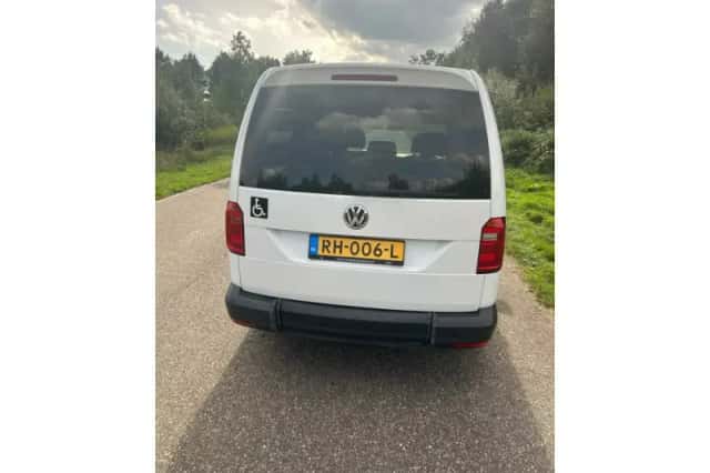 Volkswagen Caddy (2017) thumbnail 6