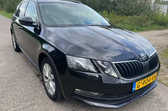 Škoda Octavia (2019) thumbnail 1