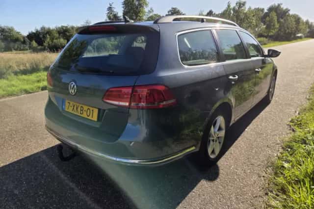 Volkswagen Passat (2014) thumbnail 4