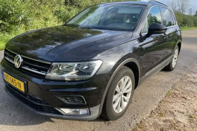 Volkswagen Tiguan (2017) thumbnail 1