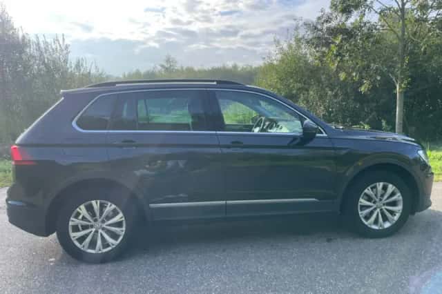 Volkswagen Tiguan (2017) thumbnail 3