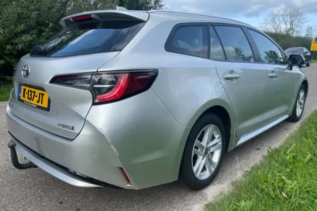 Toyota Corolla (2021) thumbnail 4