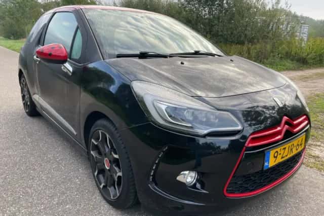 Citroën DS3 (2015) thumbnail 2