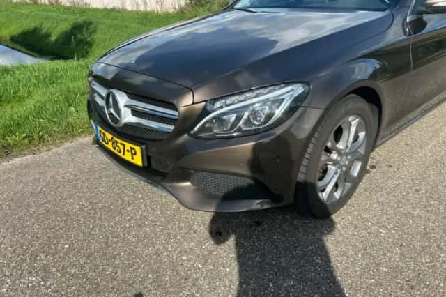 Mercedes-Benz C-Klasse (2015) thumbnail 2