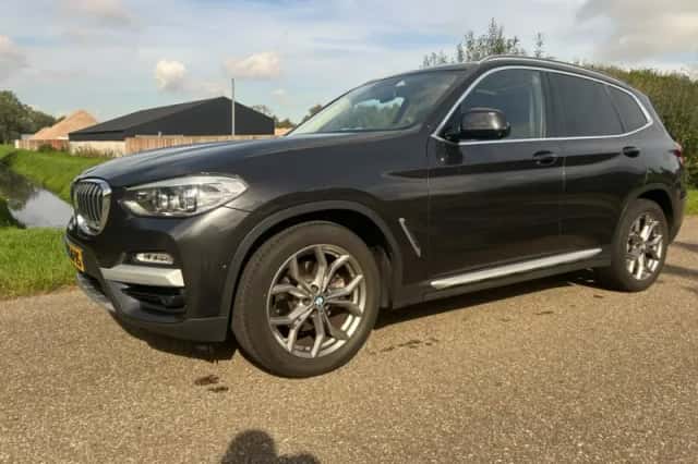 BMW X3 (2018) thumbnail 1