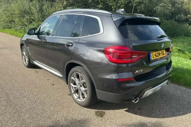 BMW X3 (2018) thumbnail 6