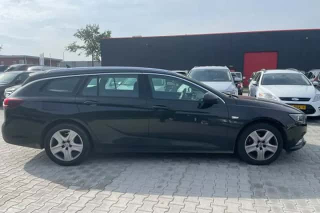 Opel Insignia (2019) thumbnail 3