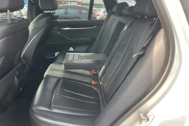 BMW X5 (2013) thumbnail 5