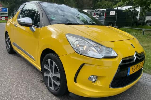 Citroën DS3 (2011) thumbnail 2
