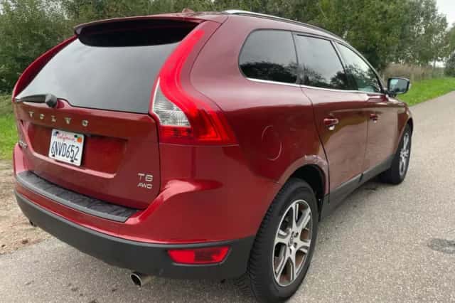 Volvo XC60 (2011) thumbnail 3