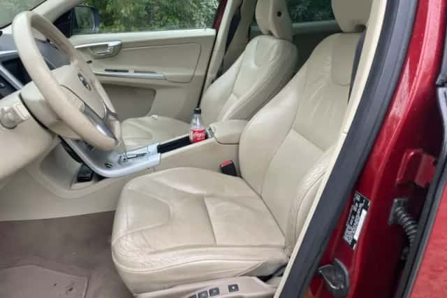 Volvo XC60 (2011) thumbnail 6