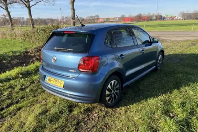 Volkswagen Polo (2017) thumbnail 4