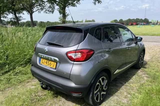 Renault Captur (2015) thumbnail 4