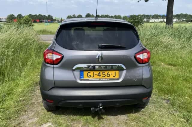 Renault Captur (2015) thumbnail 5