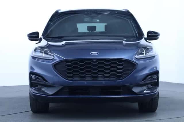 Ford Kuga (2023) thumbnail 2