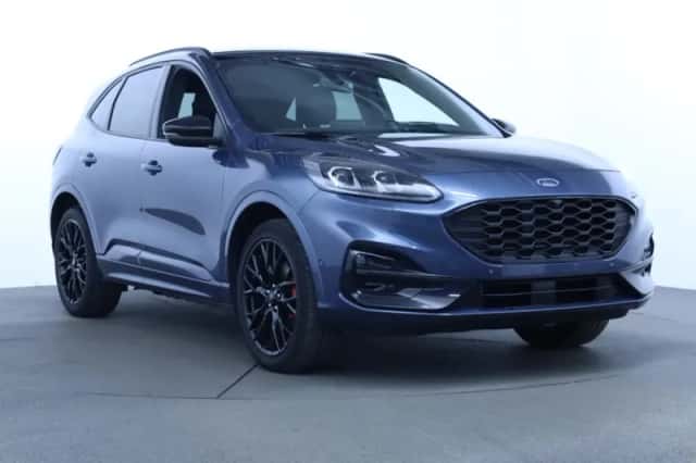 Ford Kuga (2023) thumbnail 3