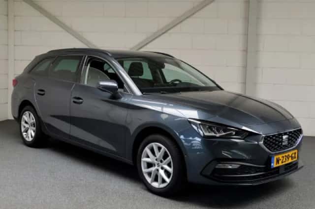 SEAT Leon (2021) thumbnail 1