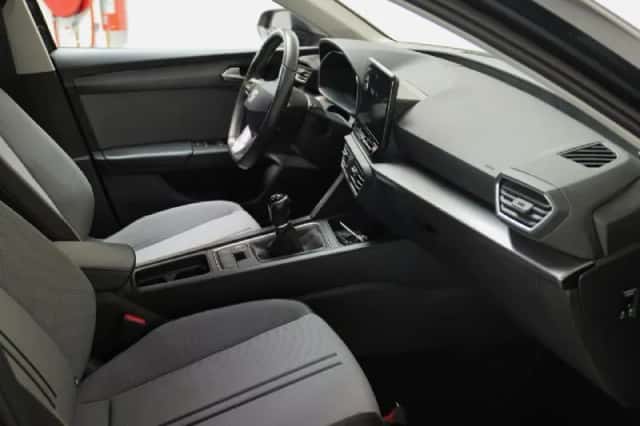 SEAT Leon (2021) thumbnail 4