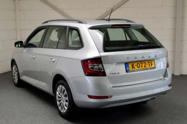Škoda Fabia (2021) thumbnail 3