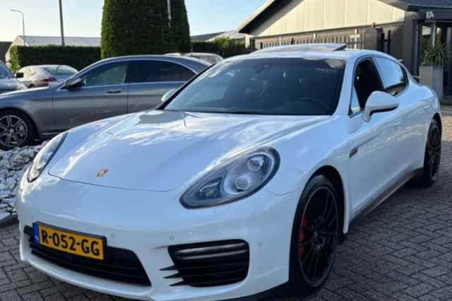 Porsche Panamera (2014) thumbnail 1