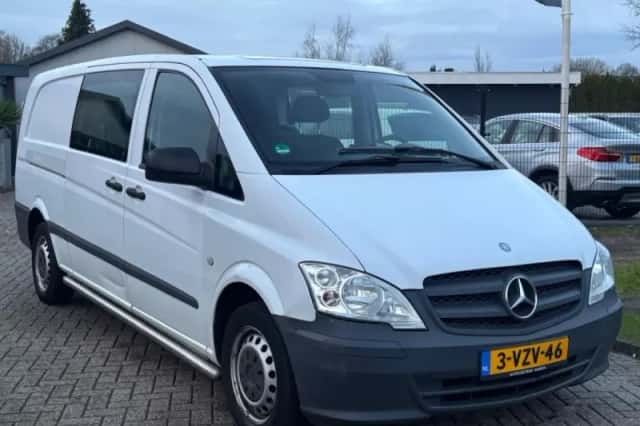 Mercedes-Benz Vito (2012) thumbnail 3