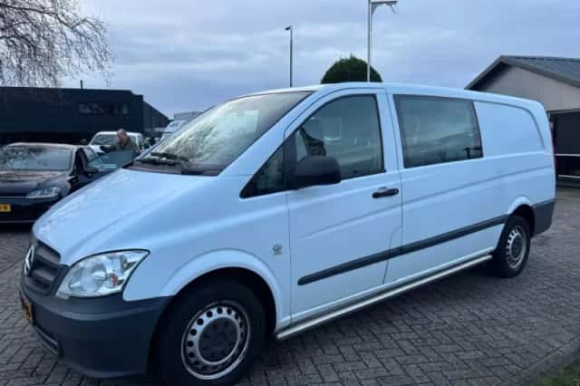 Mercedes-Benz Vito (2012) thumbnail 4