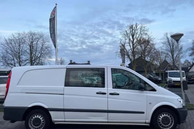 Mercedes-Benz Vito (2012) thumbnail 5