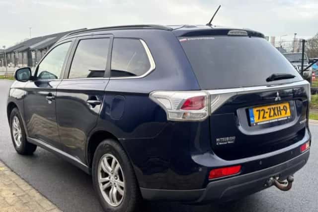 Mitsubishi Outlander (2013) thumbnail 5