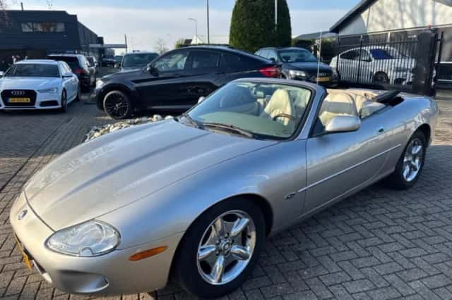 Jaguar XK8 (1999) thumbnail 5