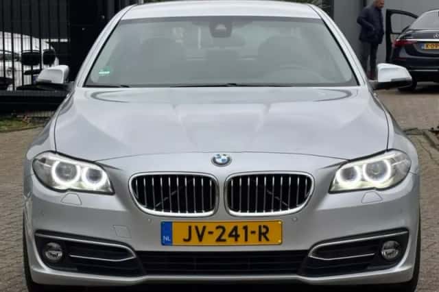 BMW 5-Serie (2016) thumbnail 2